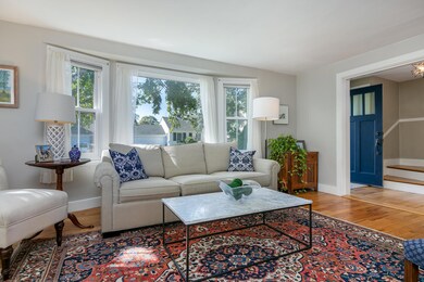 84 Parsons Rd Portland ME-large-007-006-