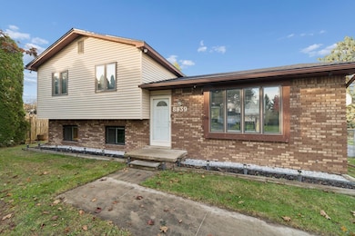 8039 Cortez Dr, Brighton, MI 48114 - photo 4