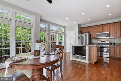 8298 Reiser Ln, Lorton, VA 22079 - photo 4