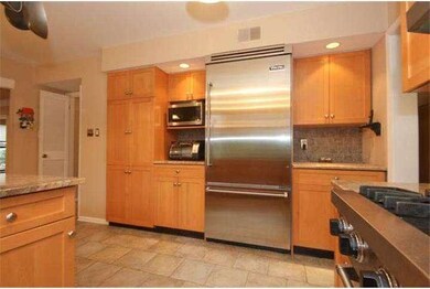 8 Oxford Ct, Voorhees, NJ 08043 - photo 4