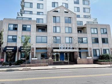 526 Pacific Ave, Atlantic City, NJ 08401 - photo 2