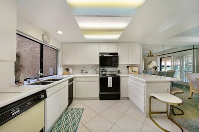 63 Maximo kitchen 2