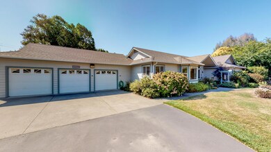 Triple Car Garage
