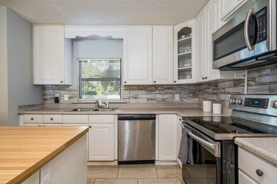 406 Baker Dr, Tomball, TX 77375 - photo 6