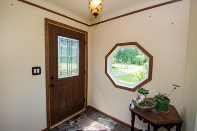 2863 Beebe Rd Niles_Foyer