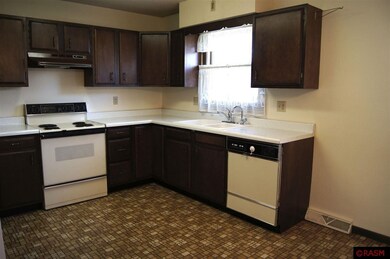 1216 N Garden St, New Ulm, MN 56073 - photo 5