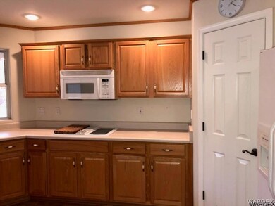 Lots of cabinets
