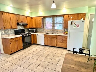 2750 18th St, Columbus, IN 47201 - photo 6