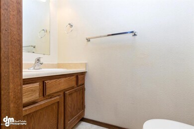 14-Half Bath_KI_017