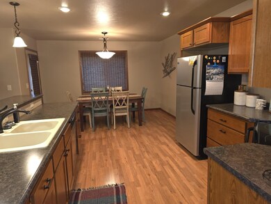 907 W Meadow Ridge Rd, Norfolk, NE 68701 - photo 7