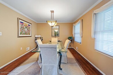 2 Sutton Ct Matawan NJ 07747-large-014-0