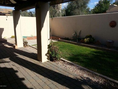 1425_paved patio
