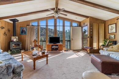 18100 Thompson Canyon Ave, Caliente, CA 93518 - photo 7