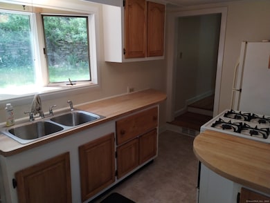 15 Laurel St, Chester, CT 06412 - photo 5