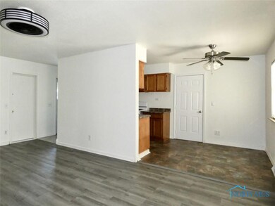 214 N 2nd St, Waterville, OH 43566 - photo 4