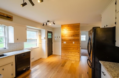 828 Cypress St S, Cambridge, MN 55008 - photo 5