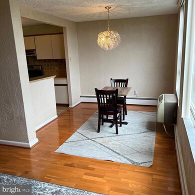 Radnor House unit 810, Bryn Mawr, PA 19010 - photo 3