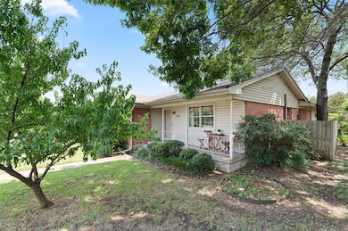 1701 Westchester St, Denton, TX 76201 - photo 5