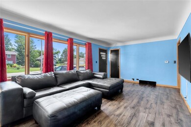 146 19th St NW, Cedar Rapids, IA 52405 - photo 4