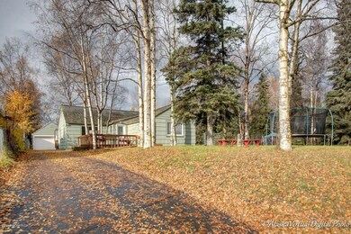 Picture Perfect Roger's Park Bungalow