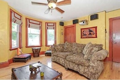 128 Chestnut St unit 3, Brookline, MA 02445 - photo 3