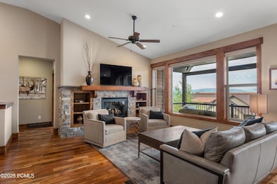 002_1738viewsidecir-2_225