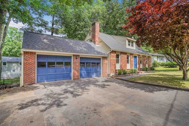 68 Robinhood Rd, Nashua, NH 03062 - photo 2