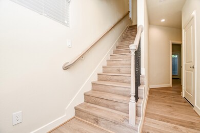 145 Knightsbridge Park Ln, Houston, TX 77018 - photo 7