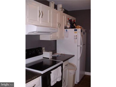 5 Edward Rutledge Bldg unit 43, Blackwood, NJ 08012 - photo 2