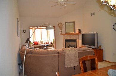 15 Blue Iris Way, Fitchburg, WI 53711 - photo 4