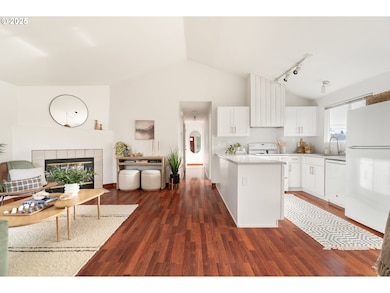 8422 SE 65th Ave, Portland, OR 97206 - photo 2