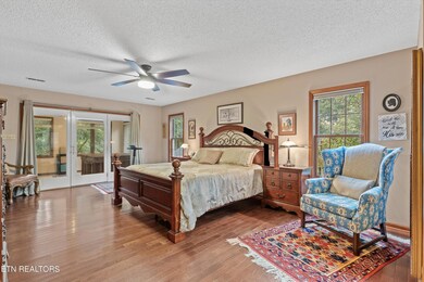 141 Chatuga Dr, Loudon, TN 37774 - photo 4