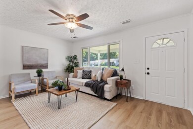 441 Ruth Ave, Circleville, OH 43113 - photo 6