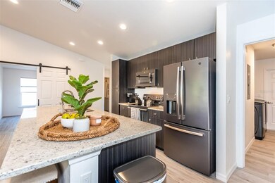 219 Lewis Cir unit 112, Punta Gorda, FL 33950 - photo 4