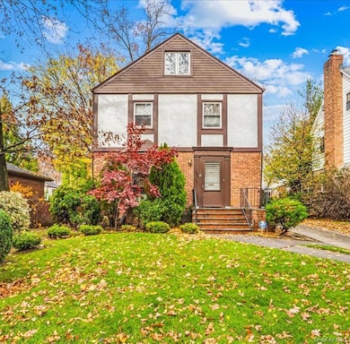 186-15 Grand Central Pkwy, Jamaica, NY 11432 - photo 2