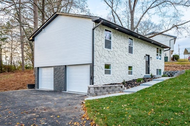 2414 Leann Cir, Chattanooga, TN 37406 - photo 2