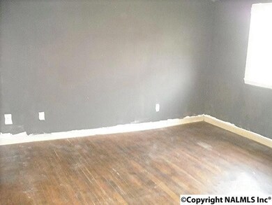 445 Parker Point Rd, Grant, AL 35747 - photo 5