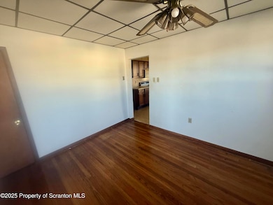 662 Simpson St, Throop, PA 18512 - photo 3