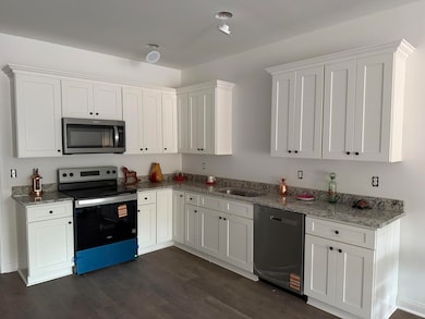 834 Ridgewood #4 Dr, Berea, KY 40403 - photo 2