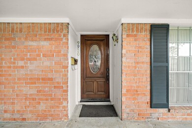 9950 Kirkshire Dr, Houston, TX 77089 - photo 3