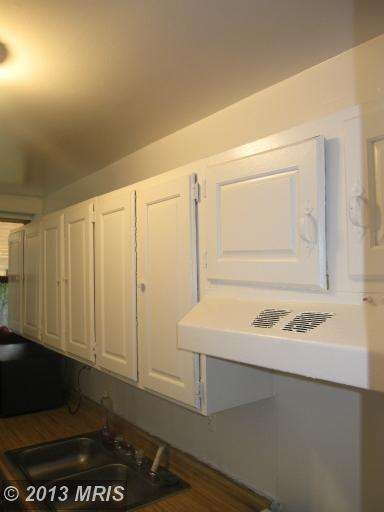 2661 Lauretta Ave, Baltimore, MD 21223 - photo 3