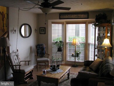 9540 Oakhurst Dr, Columbia, MD 21046 - photo 4