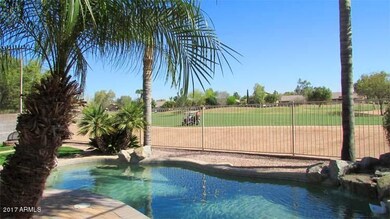 4b pool and view