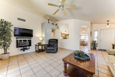 106-LivingRoom_3