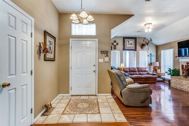 302 N Holloway St, Cleburne, TX 76033 - photo 4