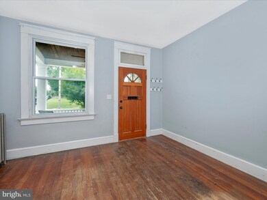 305 W 7th St, Frederick, MD 21701 - photo 3