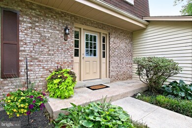 9823 Wolcott Dr, Burke, VA 22015 - photo 2