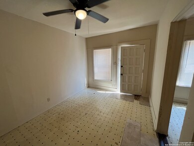 213 Cadwallader St unit 3, San Antonio, TX 78212 - photo 4