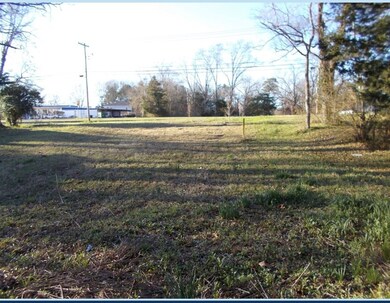 1132 E Railroad Ave, Wesson, MS 39191 - photo 2