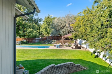 3110 1st St SE, East Wenatchee, WA 98802 - photo 5